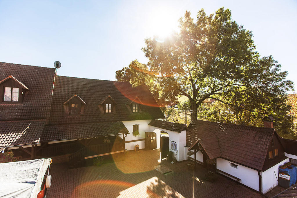 Pension U Dvou Capu Chocerady Exterior photo