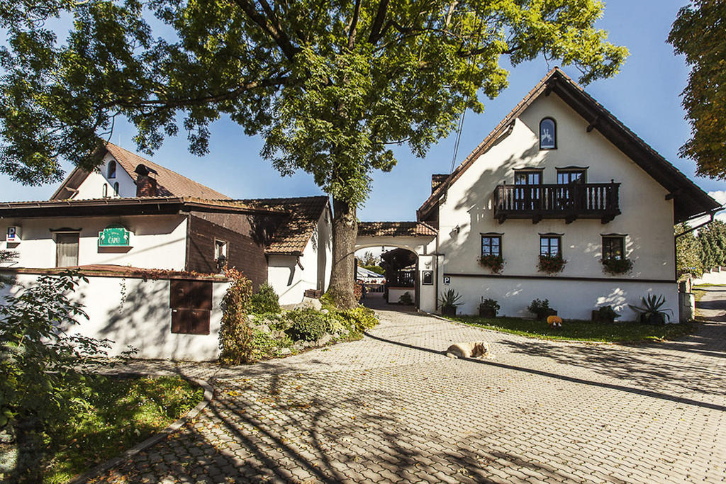 Pension U Dvou Capu Chocerady Exterior photo